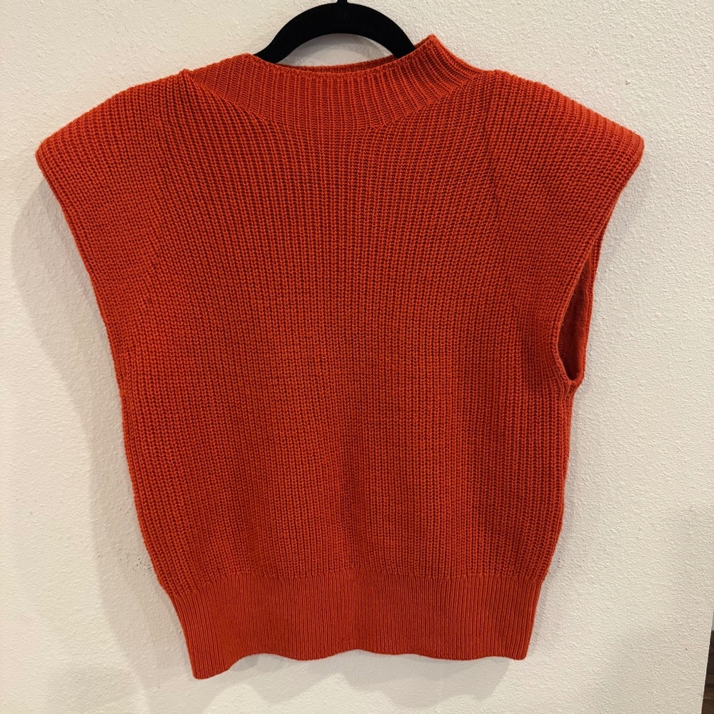 Babaton Rust Orange Sleeveless Knit Sweater Vest S